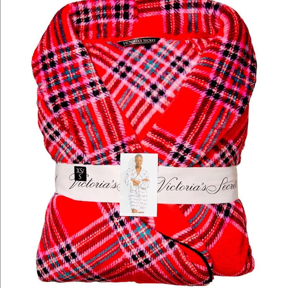 Victoria’s Secret cozy plaid robe
